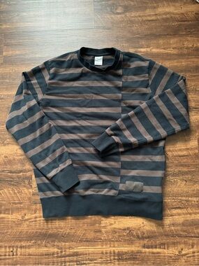 Nike Sportswear 330 LeBron James Virescit Vulnere Virtus Crewneck Sweatshirt